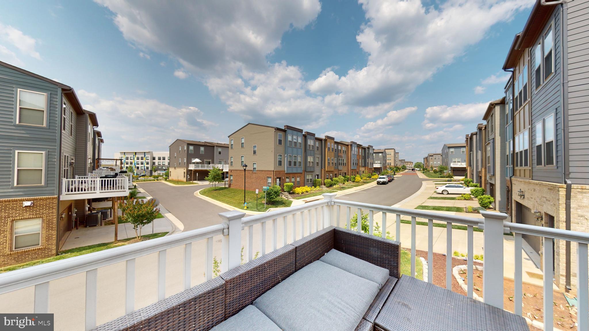 9851 Buchanan Loop Manassas, VA 20110 - Photo 3 of 70 back deck view of community