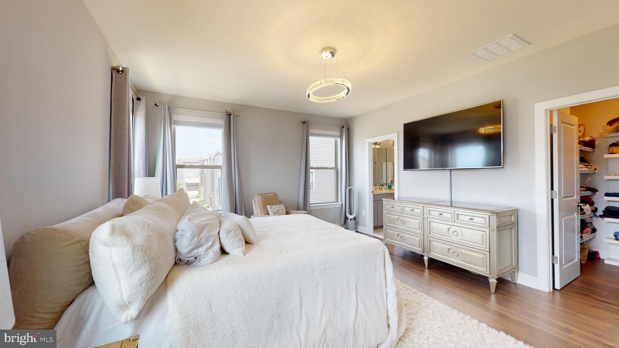 9851 Buchanan Loop Manassas, VA 20110 - Photo 49 of 70 master bedroom