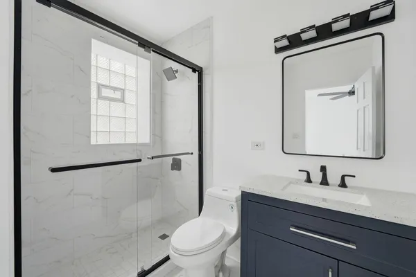 $3,300 | 2618 West Augusta Boulevard, Unit 1F, Chicago, IL 60622