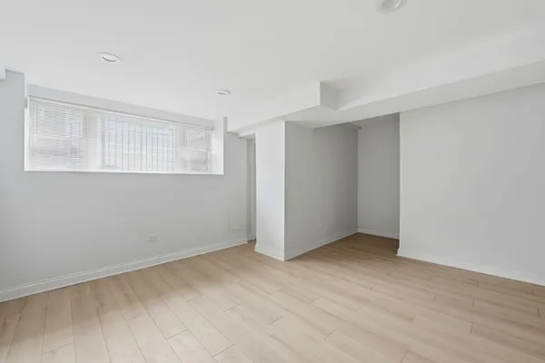 $3,300 | 2618 West Augusta Boulevard, Unit 1F, Chicago, IL 60622