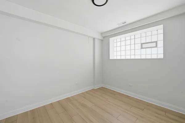 $3,300 | 2618 West Augusta Boulevard, Unit 1F, Chicago, IL 60622