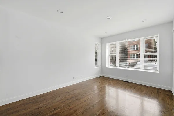 $3,300 | 2618 West Augusta Boulevard, Unit 1F, Chicago, IL 60622