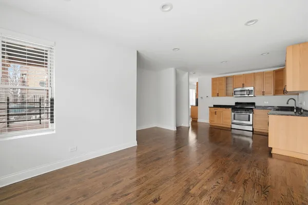 $3,300 | 2618 West Augusta Boulevard, Unit 1F, Chicago, IL 60622