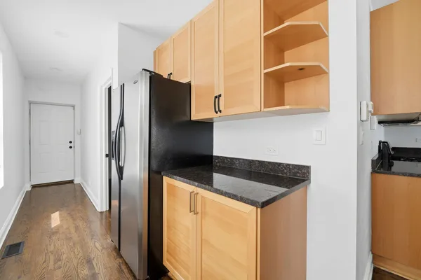 $3,300 | 2618 West Augusta Boulevard, Unit 1F, Chicago, IL 60622