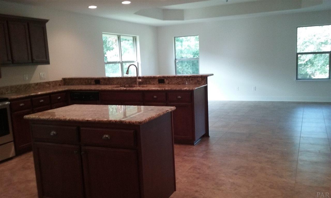 893 Jacobs Way Cantonment, FL 32533 - Photo 10 of 19 Gallery Image 10