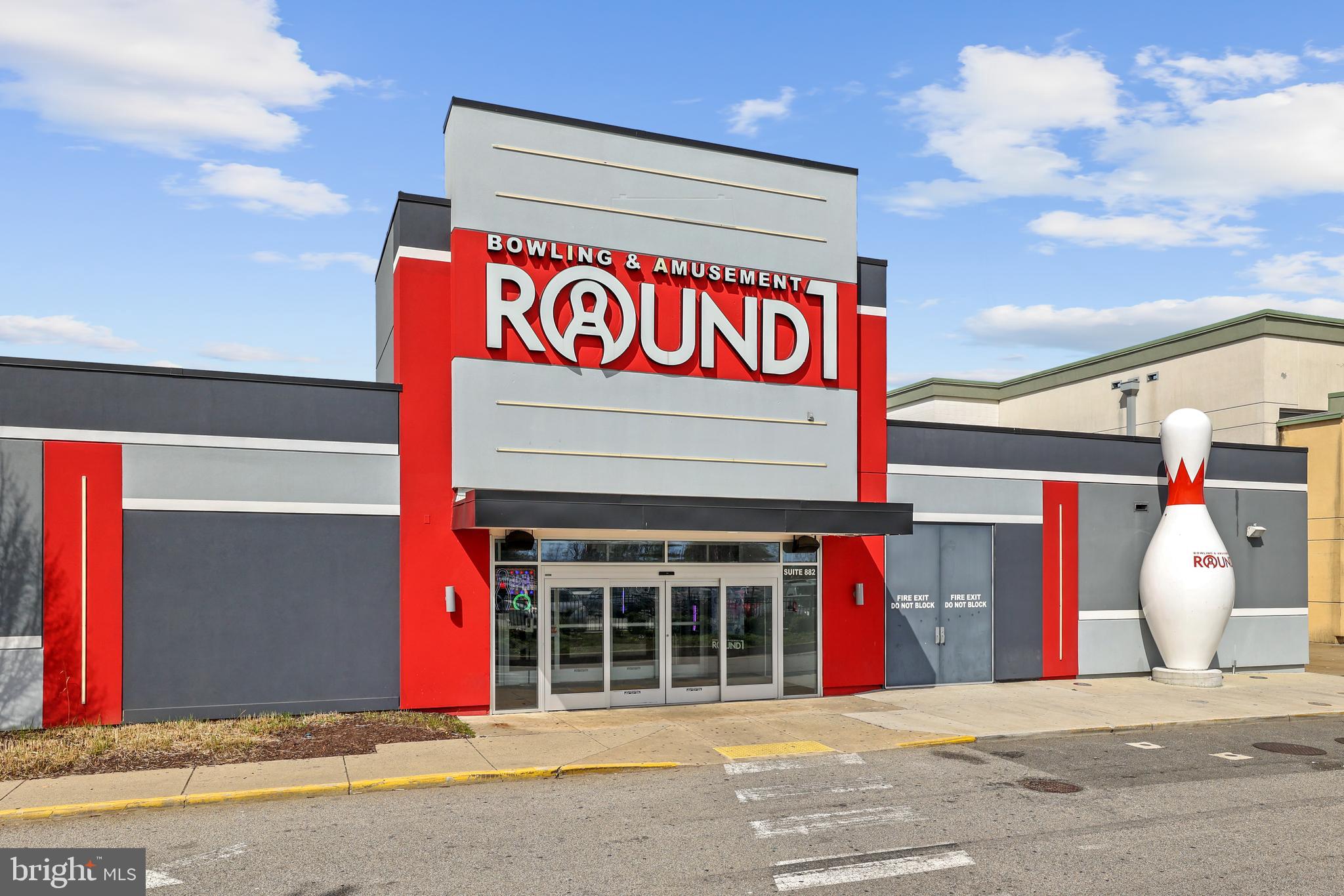 14496 Aurora Drive Woodbridge, VA 22193 - Photo 60 of 70 a view of a stores