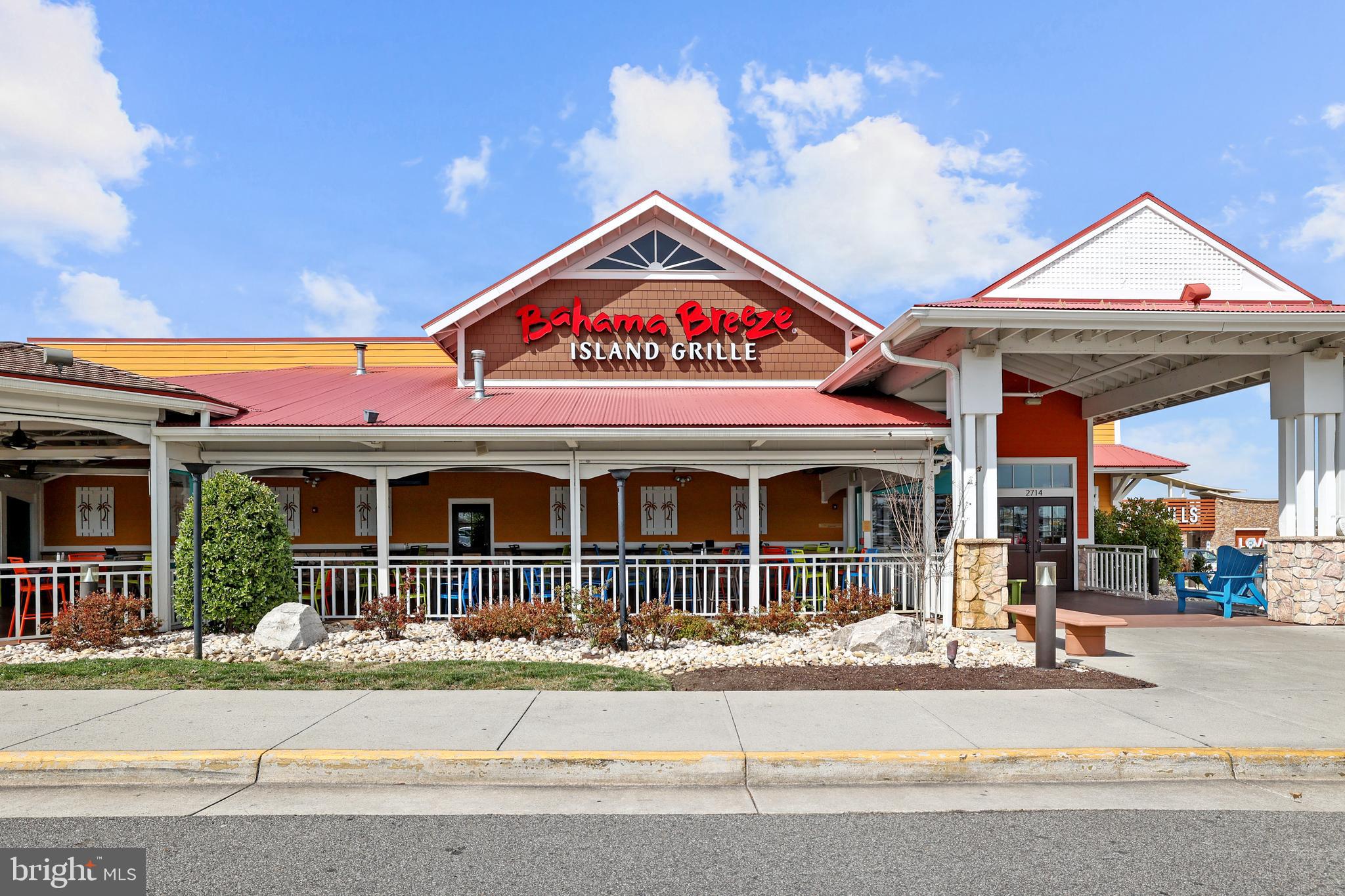 14496 Aurora Drive Woodbridge, VA 22193 - Photo 62 of 70 a view of a house with a iron gate