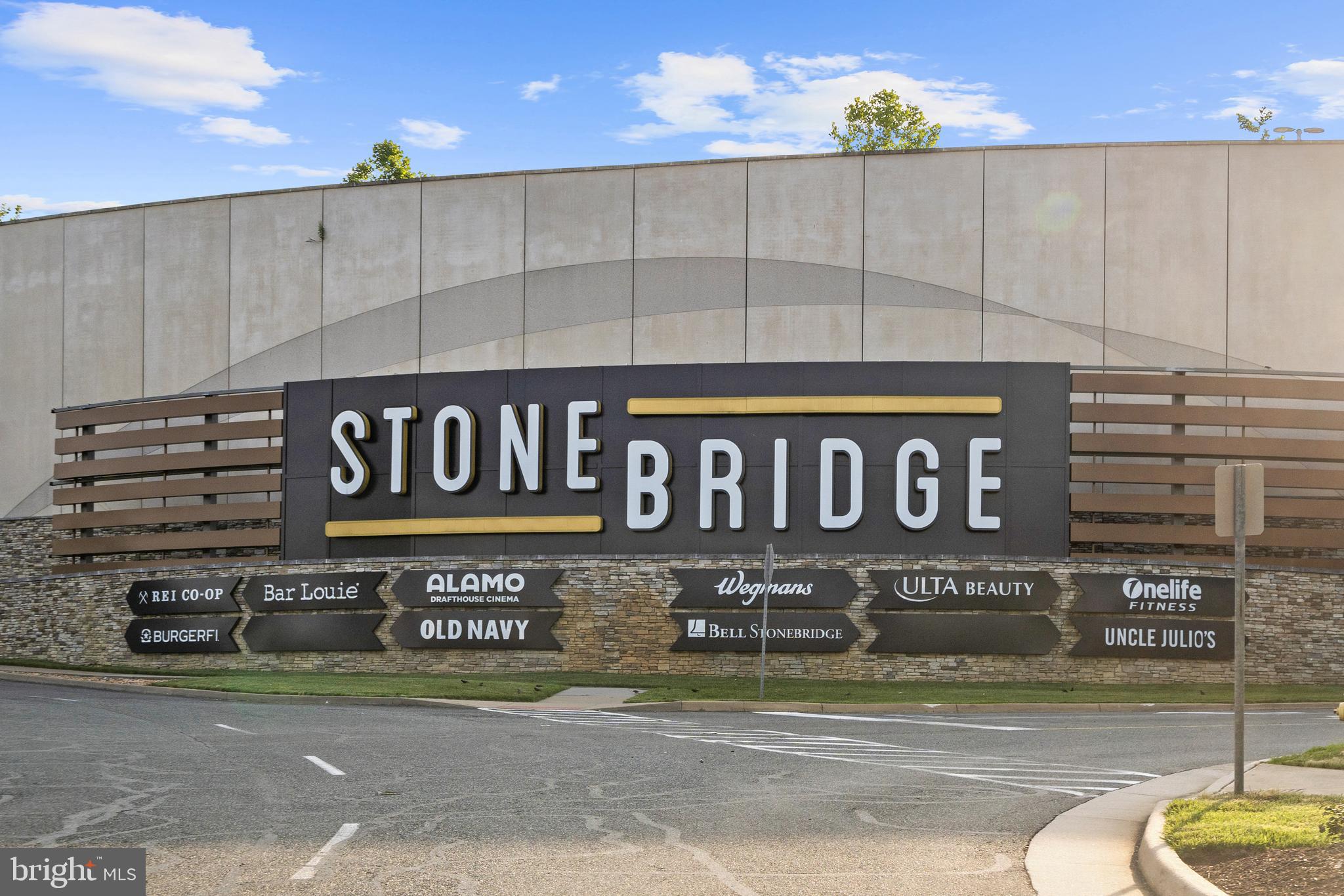 14496 Aurora Drive Woodbridge, VA 22193 - Photo 64 of 70 a view of a street sign