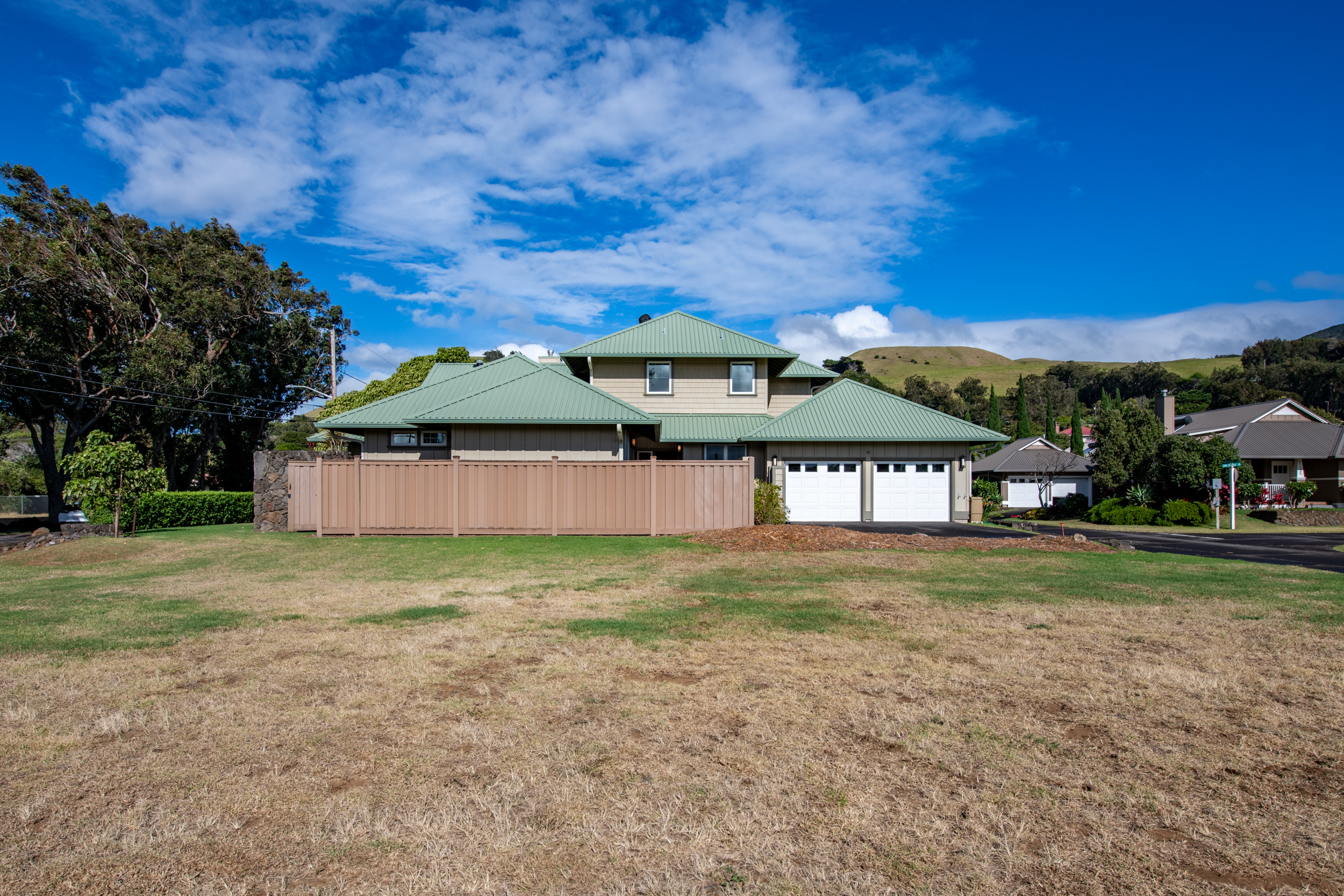 65-1260 Lindsey Road Kamuela, HI 96743 - Photo 3 of 4 front view of a house with a yard