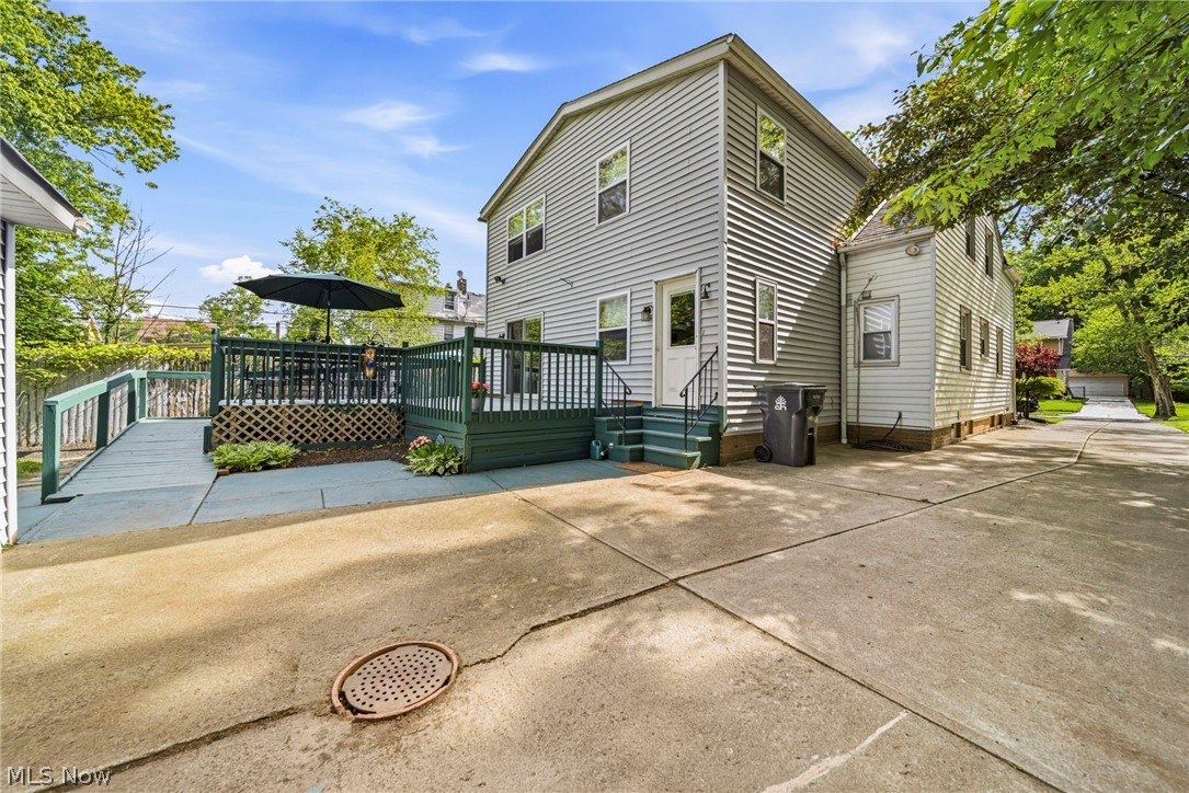 852 Englewood Road Cleveland Heights, OH 44121 - Photo 23 of 26
