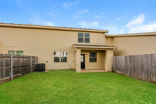 $1,995 | 2813 Redhead Place, Ennis, TX 75119