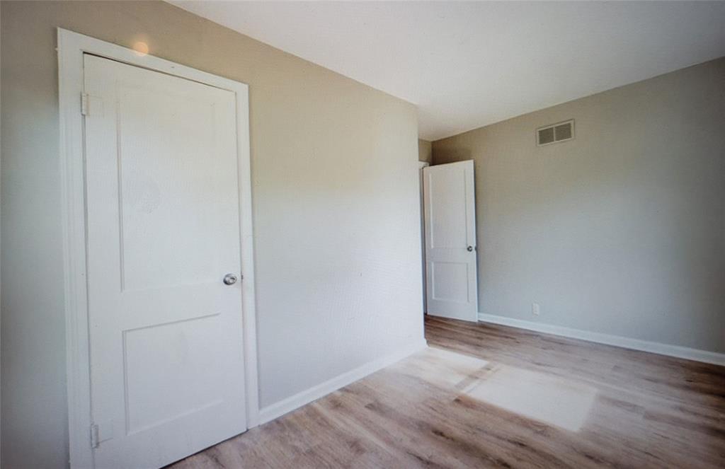 402 North Peterman Road Greenwood, IN 46142 - Photo 13 of 23 Gallery Image 13