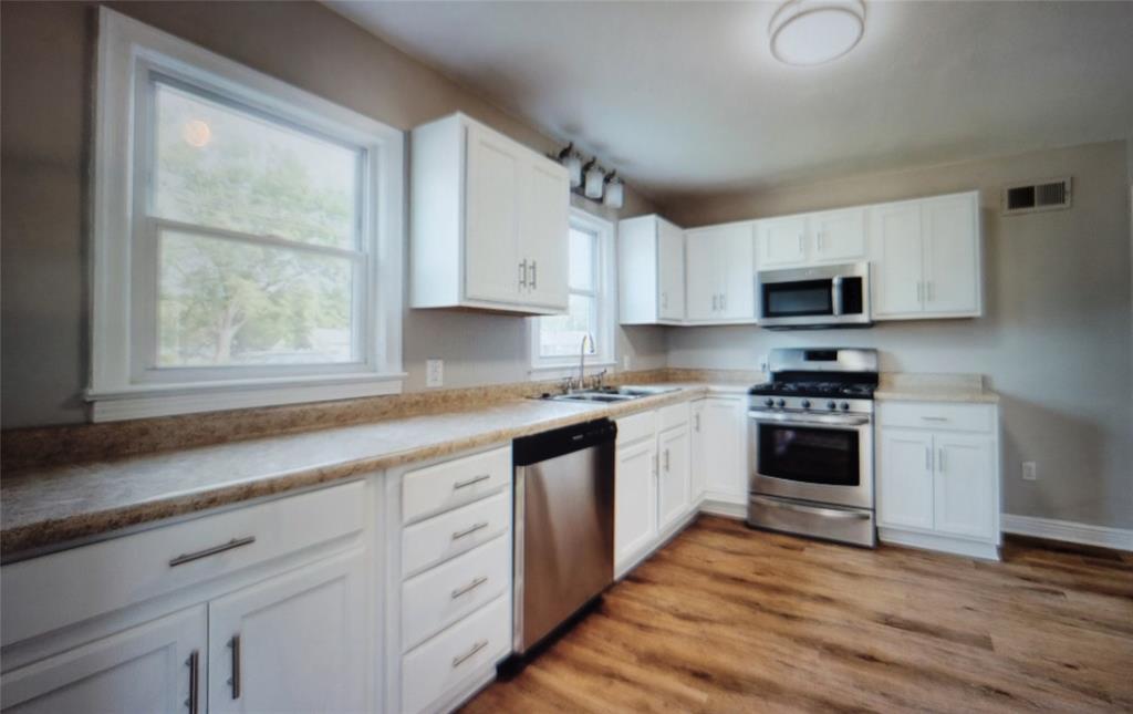 402 North Peterman Road Greenwood, IN 46142 - Photo 6 of 23 Gallery Image 6