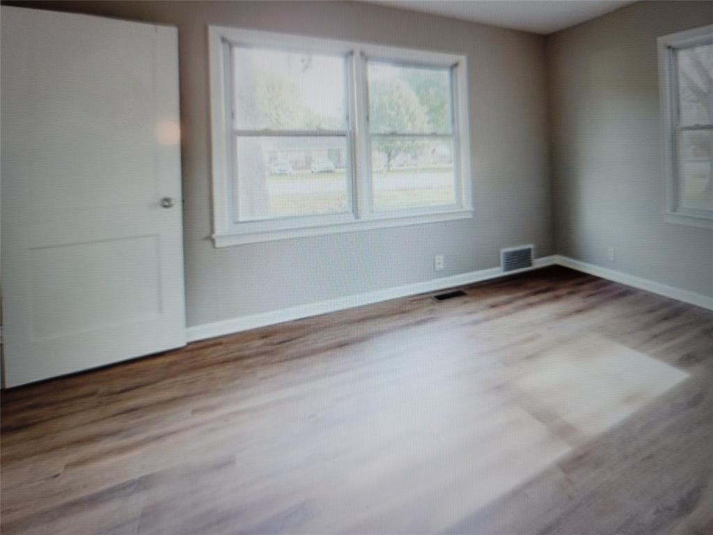 402 North Peterman Road Greenwood, IN 46142 - Photo 8 of 23 Gallery Image 8