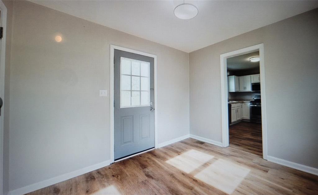 402 North Peterman Road Greenwood, IN 46142 - Photo 10 of 23 Gallery Image 10