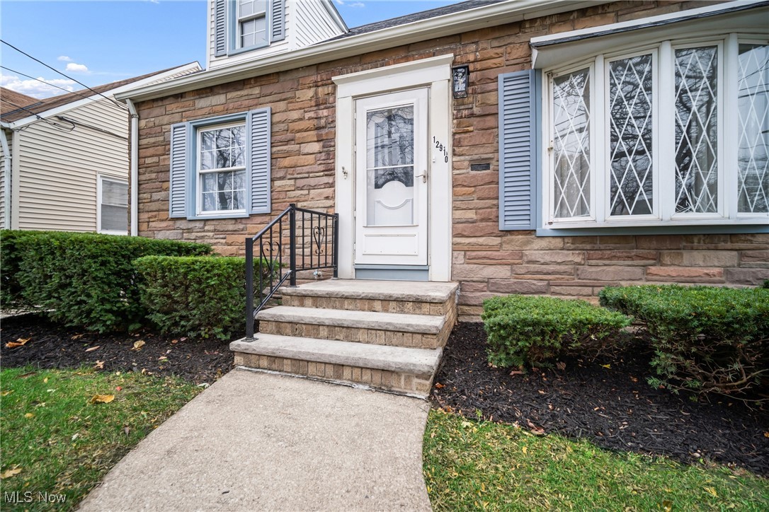 12910 Rockside Road Cleveland, OH 44125 - Photo 2 of 34 View of entrance to property