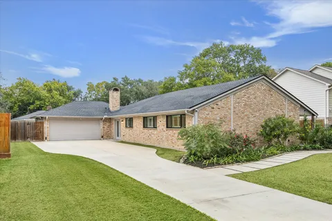 $539,000 | 10818 Olympia Drive, Houston, TX 77042
