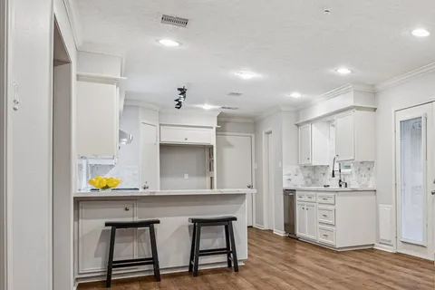 $539,000 | 10818 Olympia Drive, Houston, TX 77042