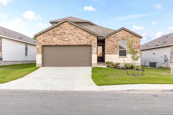 $2,450 | 4044 Rock Ml Dam, San Antonio, TX 78245