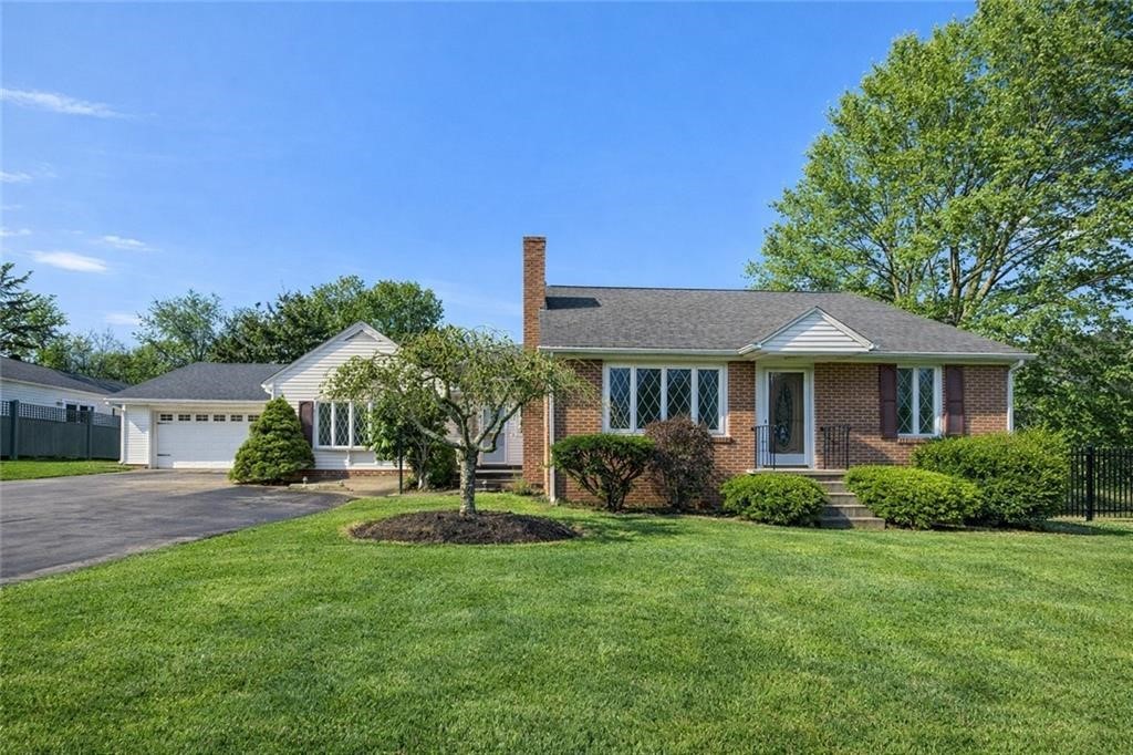299 West Allenton Road North Kingstown, RI 02852 - Photo 2 of 18