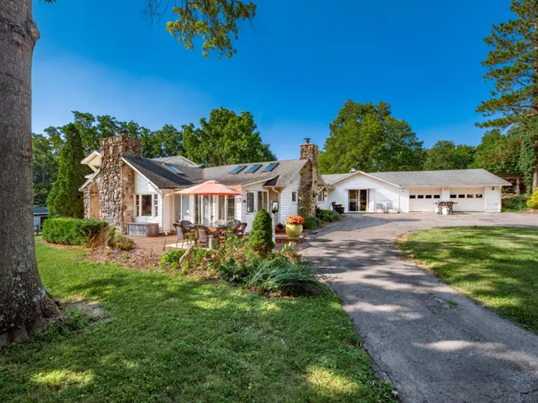 $1,100,000 | 5137 Riverside Drive, Delaware, OH 43015