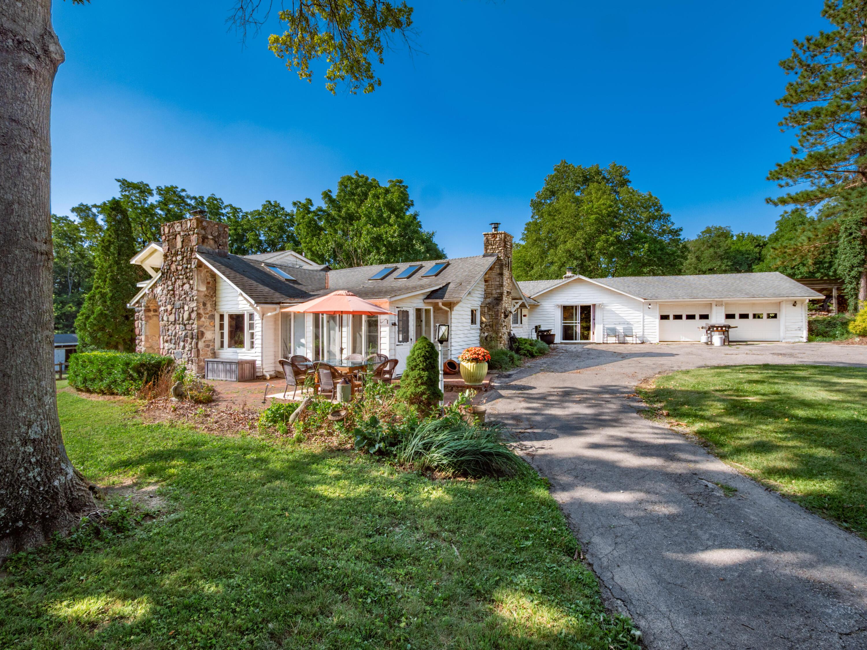 5137 Riverside Drive Delaware, OH 43015 - Photo 1 of 73 C_-_5137_Riverside_082-2