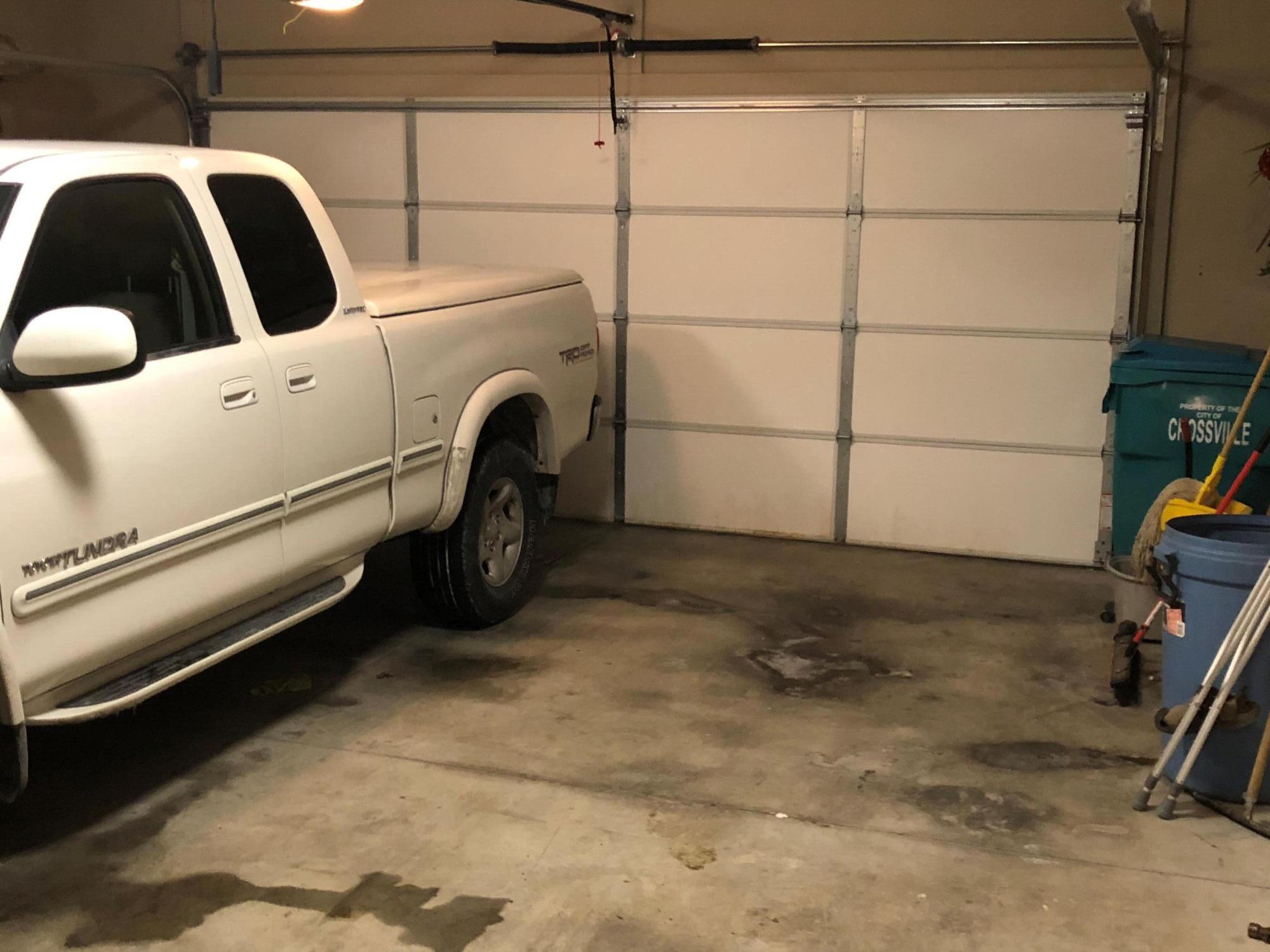 271 Deerfield Road Crossville, TN 38555 - Photo 13 of 17 garage