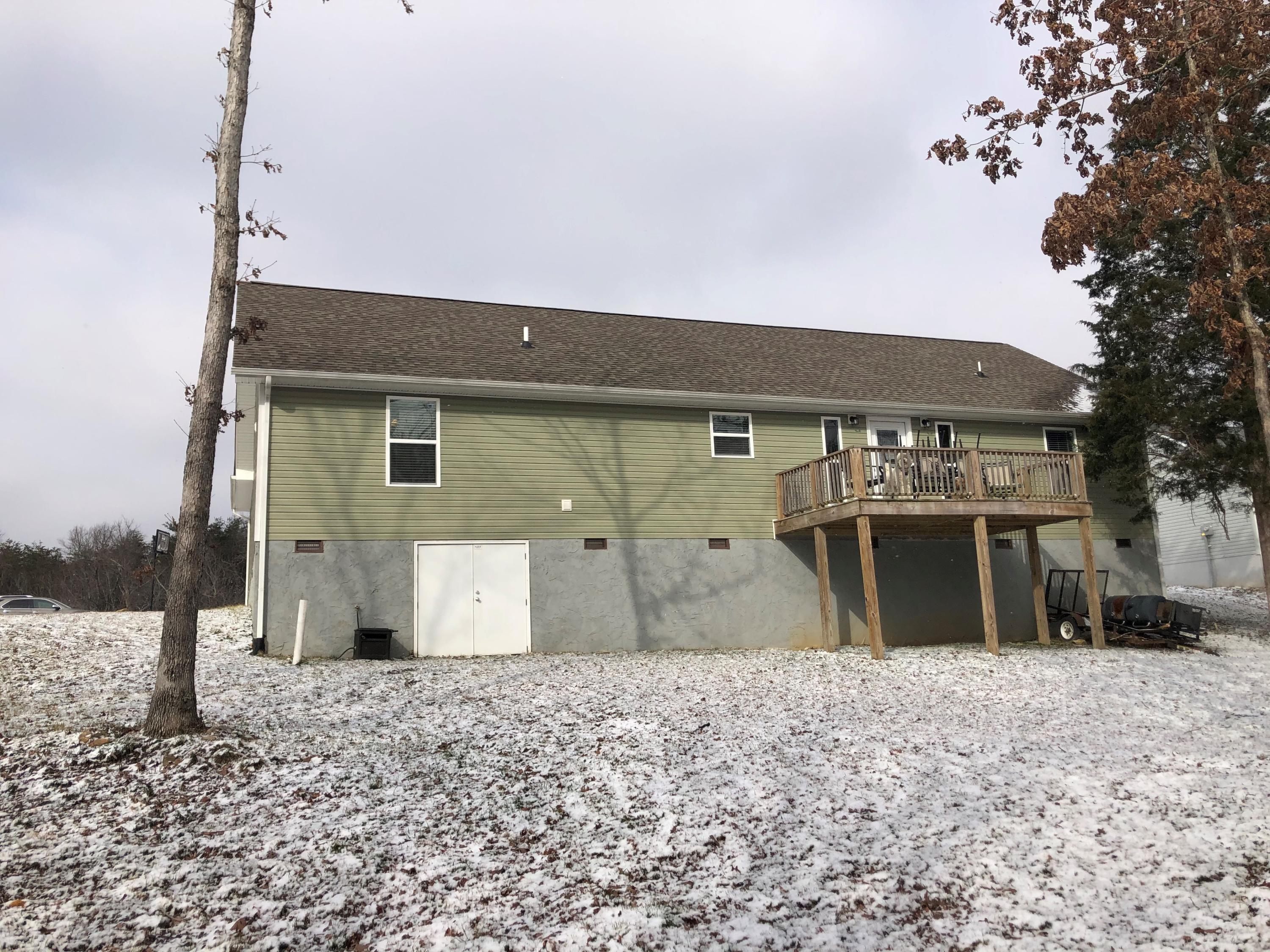 271 Deerfield Road Crossville, TN 38555 - Photo 14 of 17 Back of home walk out crawl space