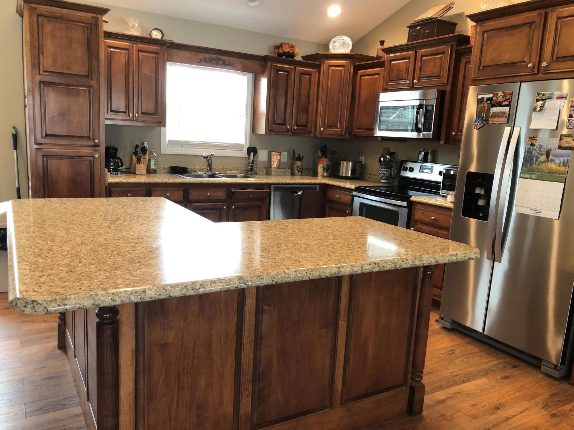 271 Deerfield Road Crossville, TN 38555 - Photo 6 of 17 Kitchen island