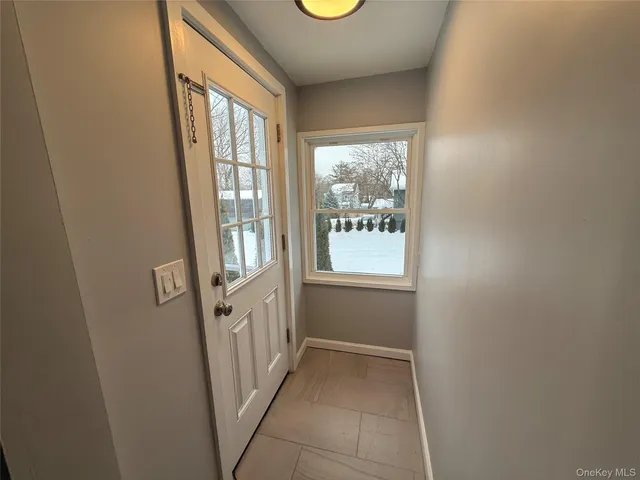 $3,295 | 120 Clinton Avenue, Unit 1, Nyack, NY 10960