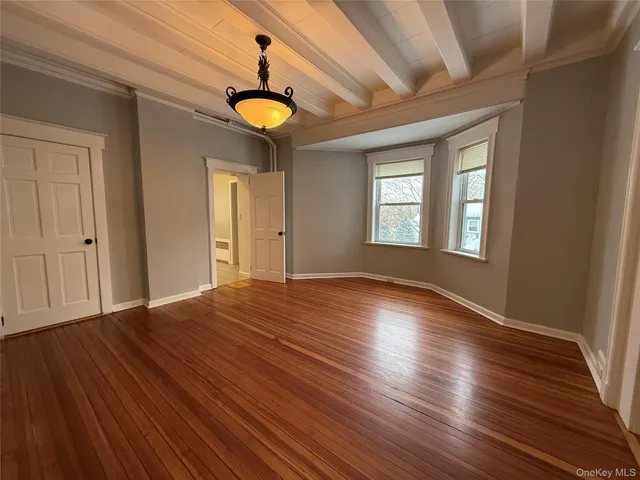 $3,295 | 120 Clinton Avenue, Unit 1, Nyack, NY 10960