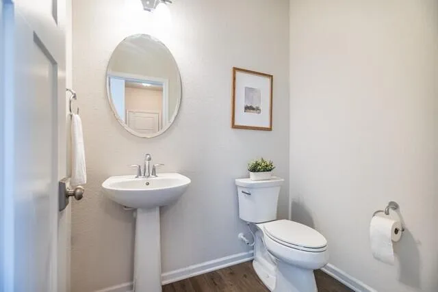 $659,000 | W198n5020 Hickory Street, Menomonee Falls, WI 53051