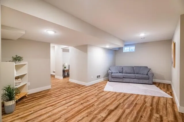 $659,000 | W198n5020 Hickory Street, Menomonee Falls, WI 53051