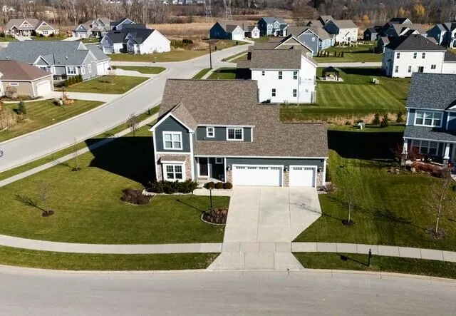 $659,000 | W198n5020 Hickory Street, Menomonee Falls, WI 53051