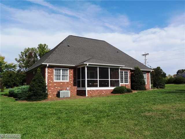 1524 Old Stage Road Yadkinville, NC 27055 - Photo 2 of 13 Exterior Back.