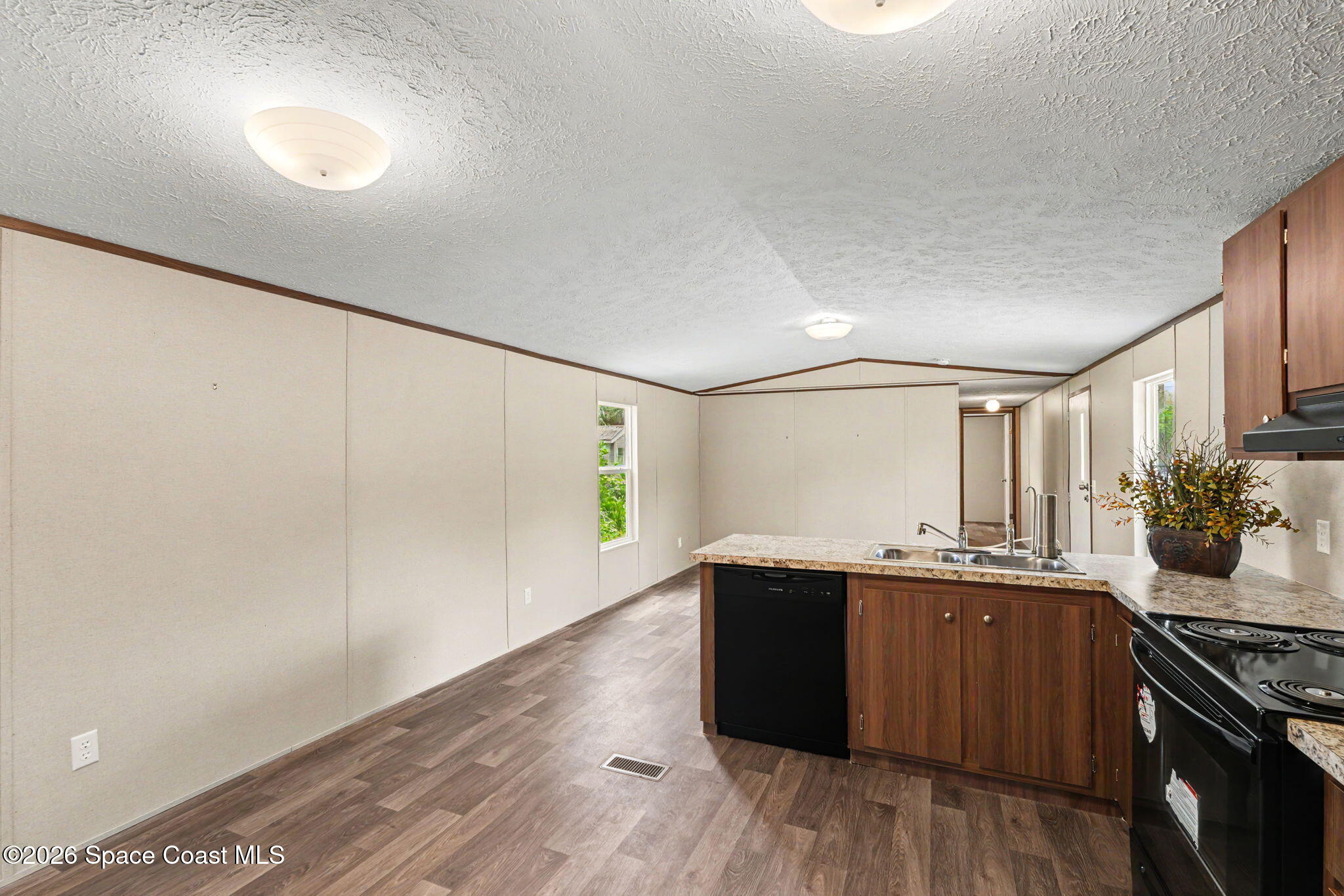 2075 Parrish Road Titusville, FL 32796 - Photo 11 of 28 10-web-or-mls-DSC00263