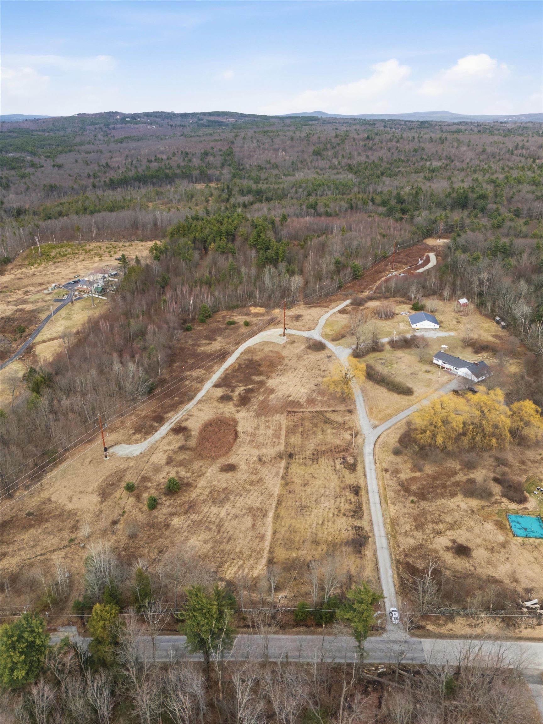 629-635 4th Range Road, Unit 635 Pembroke, NH 03275 - Photo 4 of 17