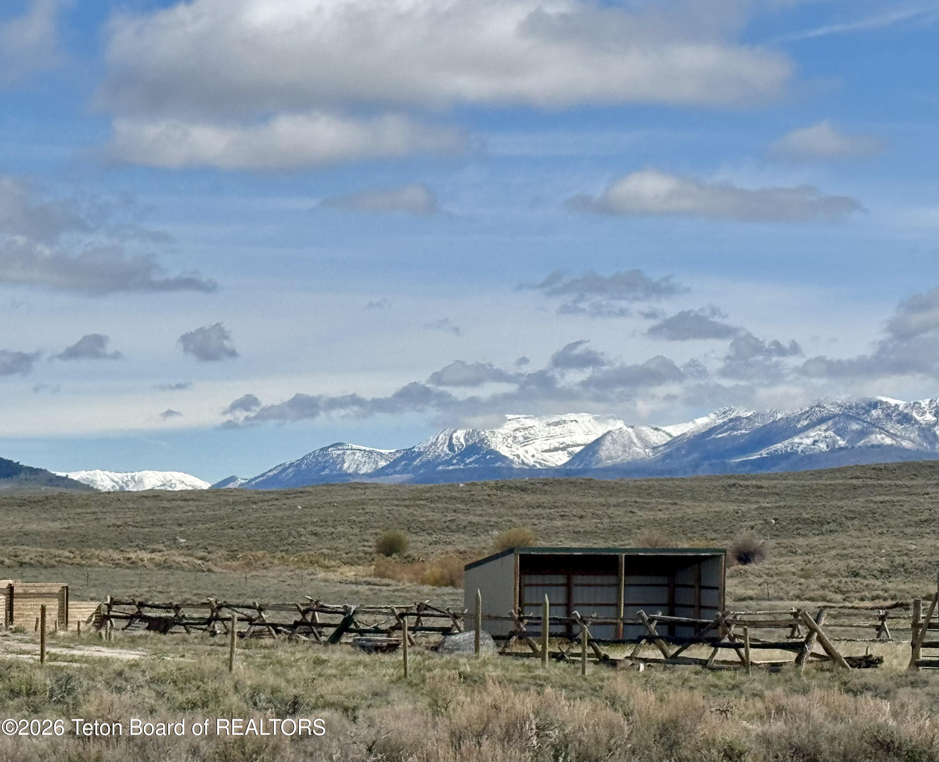 122 Chief Joseph Road Pinedale, WY 82941 - Photo 29 of 32 Shelter + Fence + Views