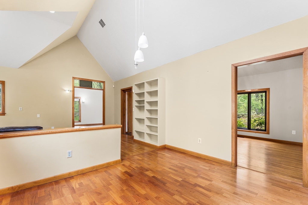 320 Nagog Hill Road Acton, MA 01720 - Photo 6 of 39