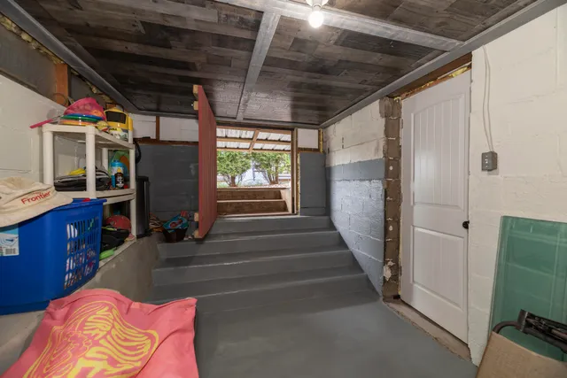 $889,900 | 8811 Waruf Avenue, Portage, MI 49002