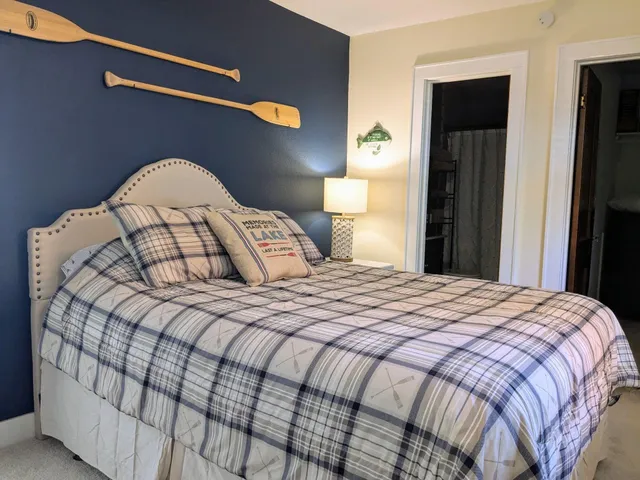 $889,900 | 8811 Waruf Avenue, Portage, MI 49002