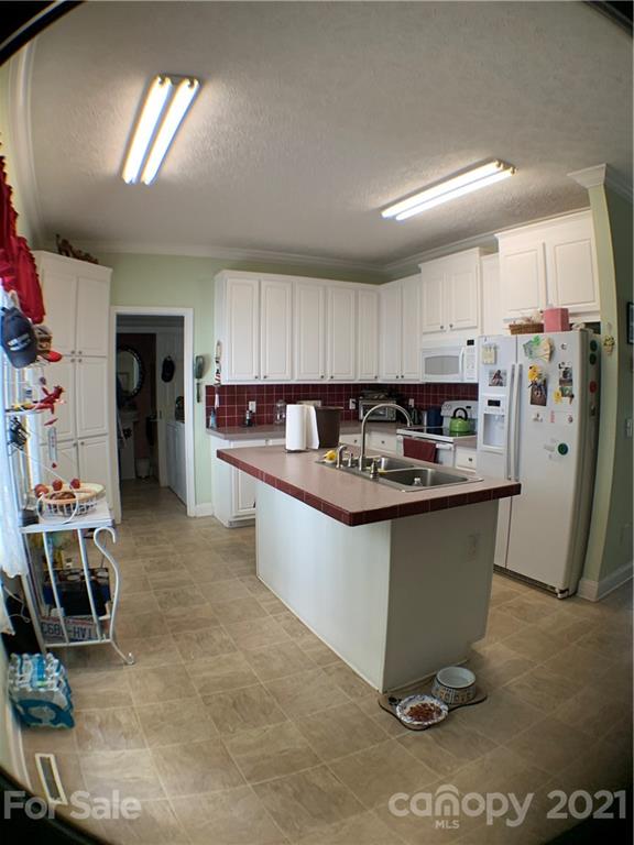 24070 Sam Road Albemarle, NC 28001 - Photo 10 of 22 Gallery Image 10