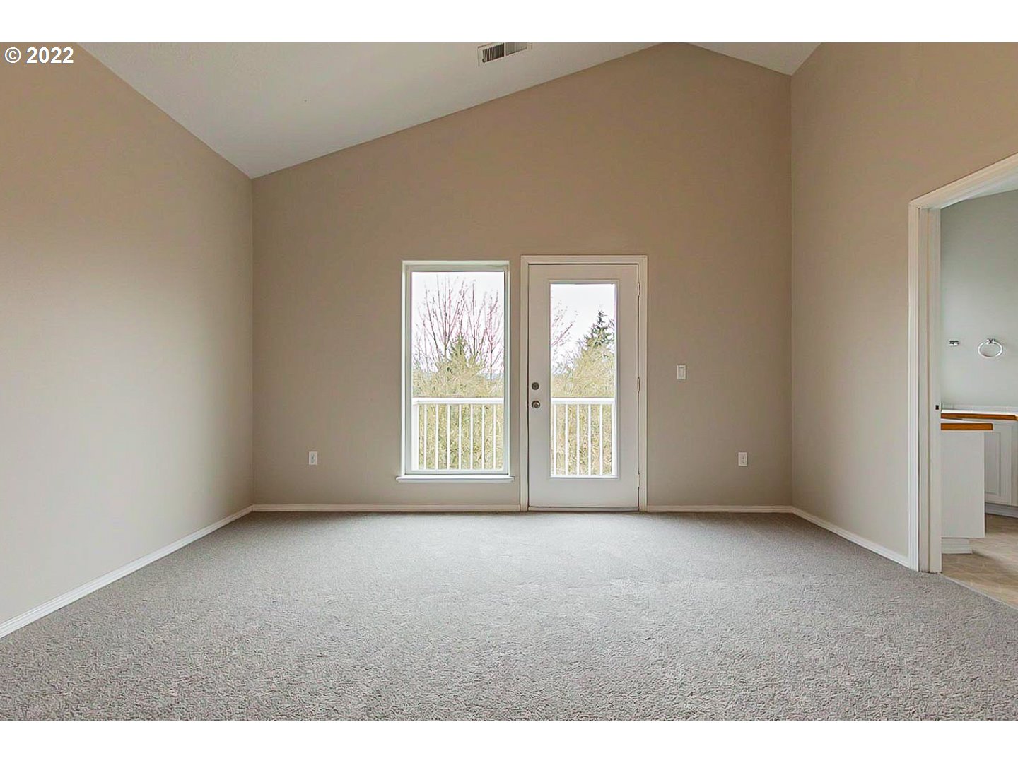 2627 Northeast Rocky Butte Road Portland, OR 97220 - Photo 16 of 32 Gallery Image 16