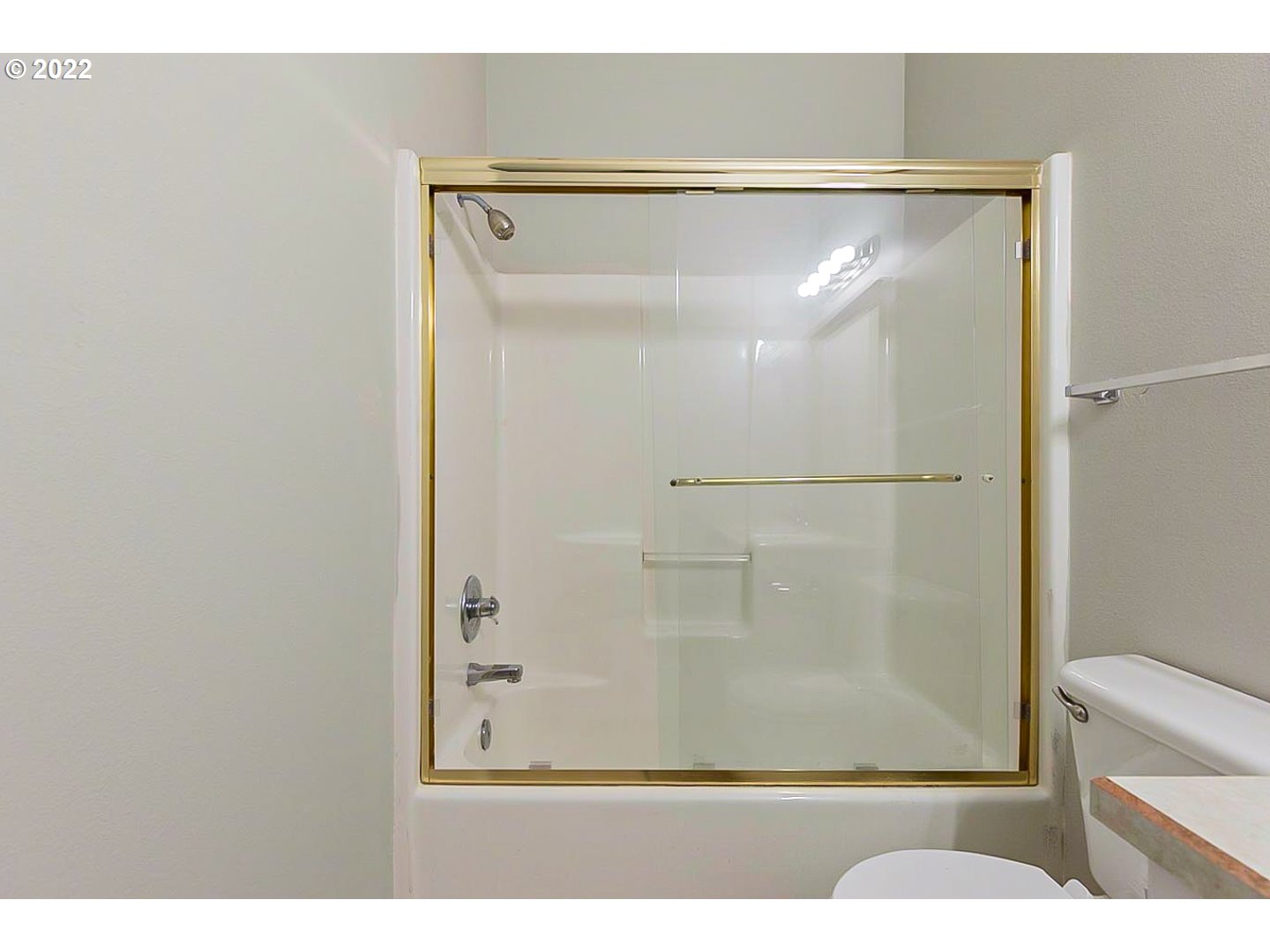 2627 Northeast Rocky Butte Road Portland, OR 97220 - Photo 26 of 32 Gallery Image 26