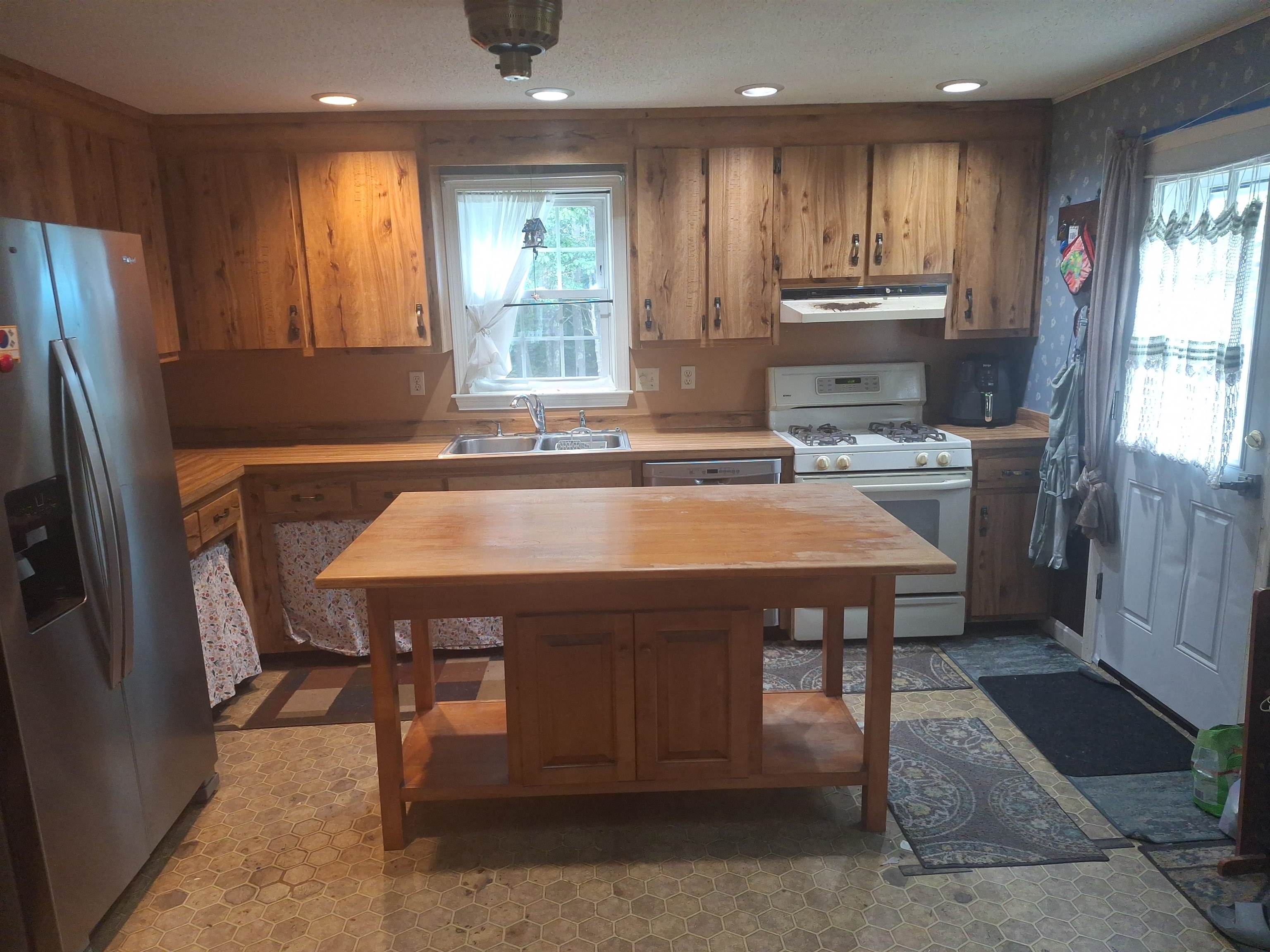 6 Erla Road Merrimack, NH 03054 - Photo 4 of 12