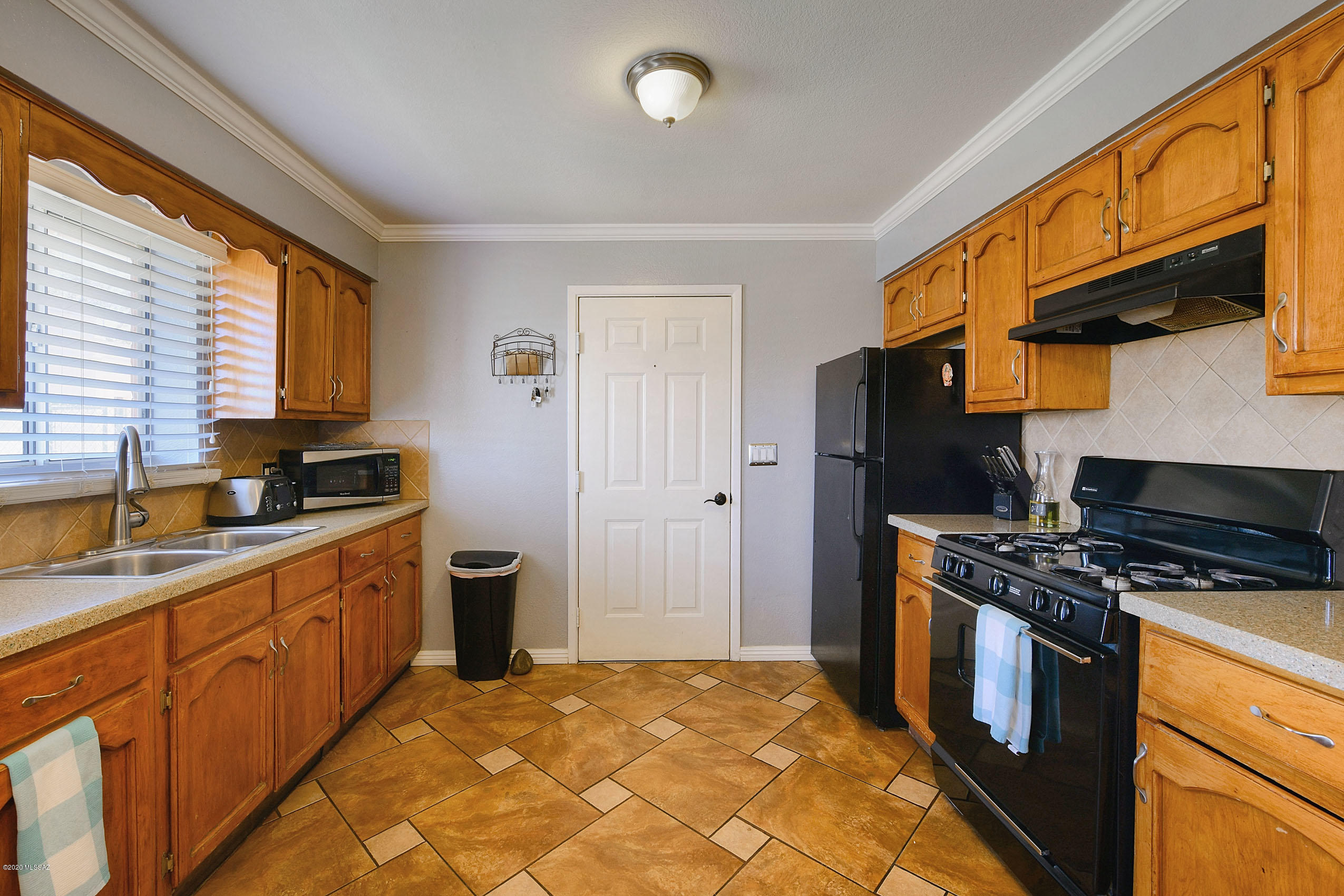 364 West Lerdo Road Tucson, AZ 85756 - Photo 6 of 18 Gallery Image 6