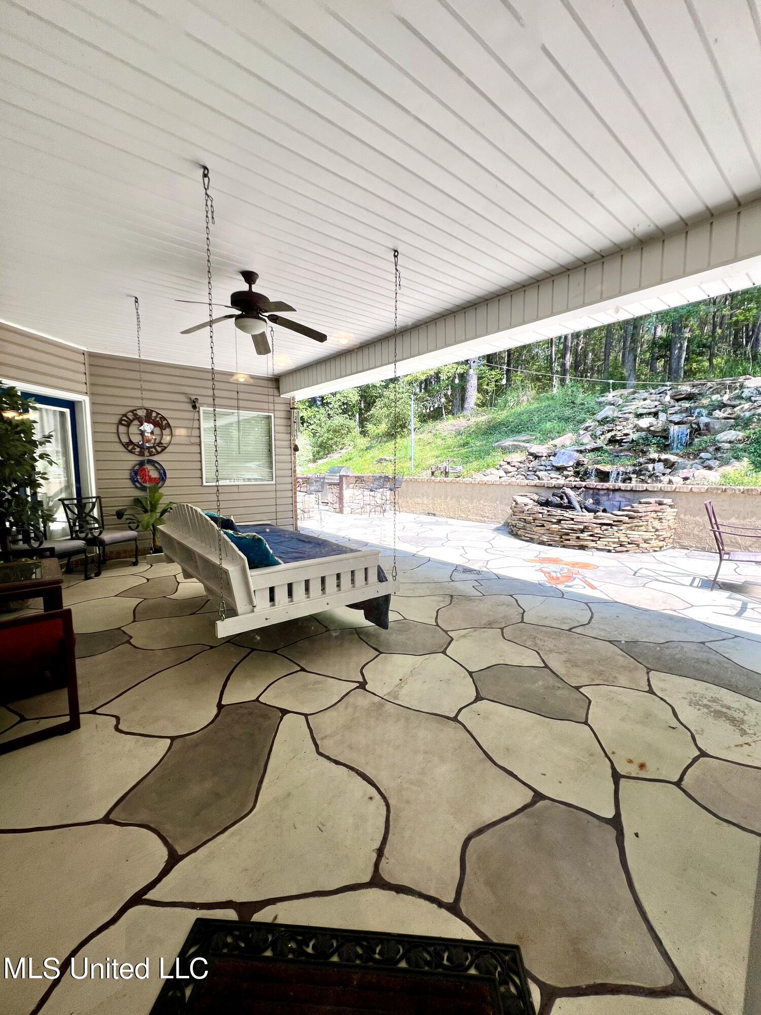 97 Timber Ridge Lane Southeast Meadville, MS 39653 - Photo 6 of 54 IMG_4469