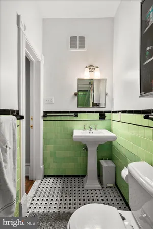 $2,995,000 | 10400 Montgomery Avenue, Kensington, MD 20895