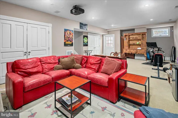 $2,995,000 | 10400 Montgomery Avenue, Kensington, MD 20895