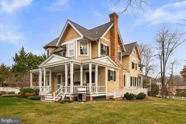 $2,995,000 | 10400 Montgomery Avenue, Kensington, MD 20895